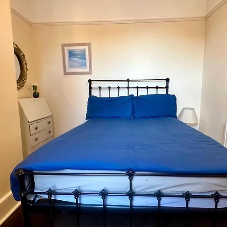 4 Bed Homely Retreat - ウォルヴァーハンプトン エクステリア 写真