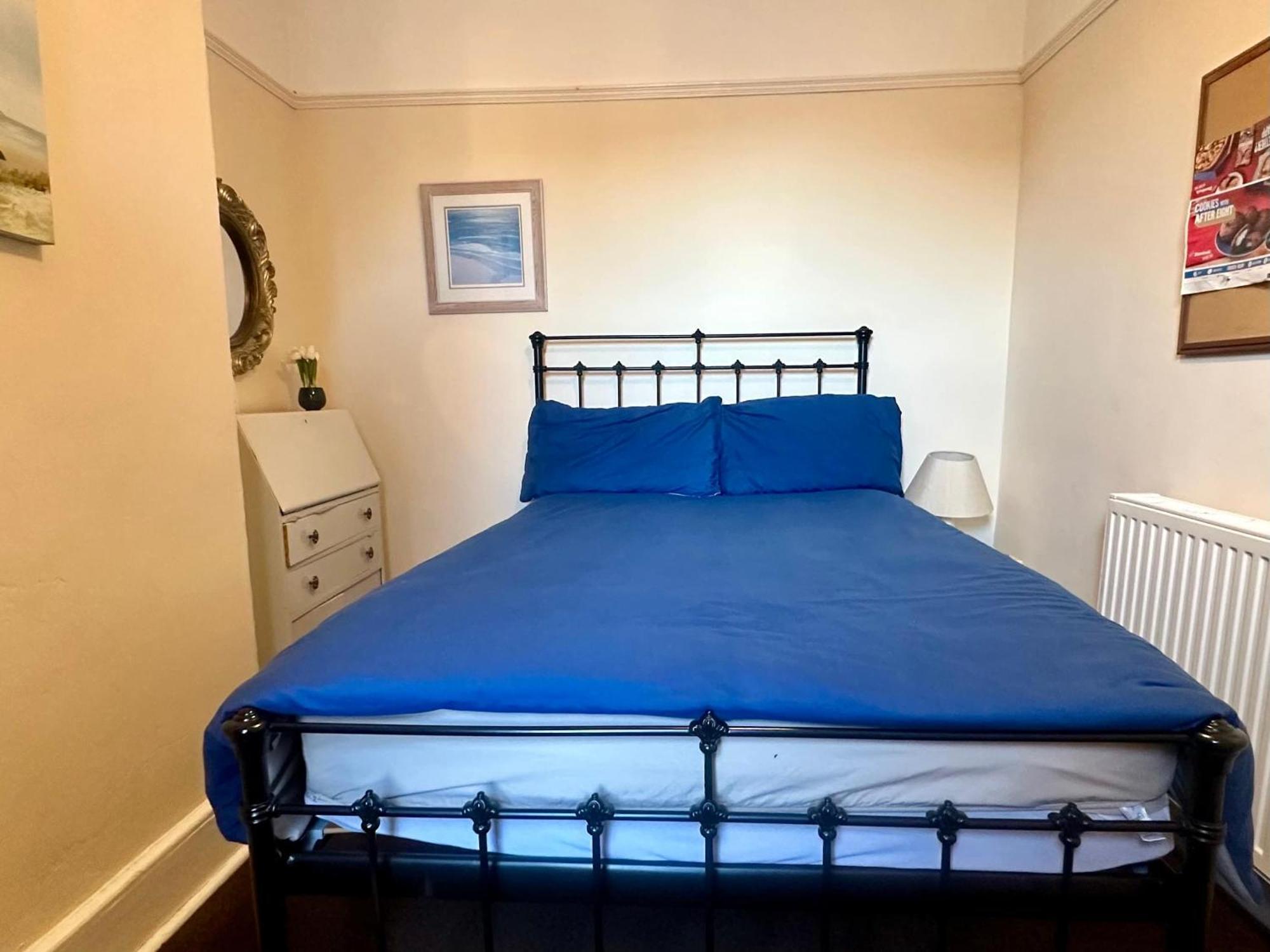 4 Bed Homely Retreat - ウォルヴァーハンプトン エクステリア 写真