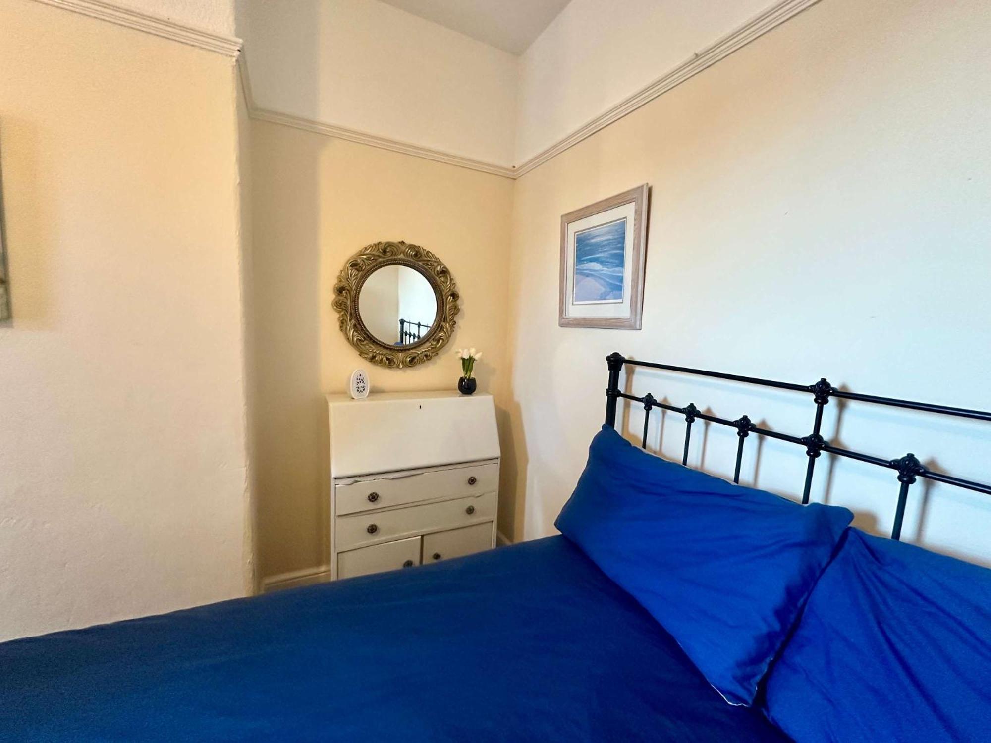 4 Bed Homely Retreat - ウォルヴァーハンプトン エクステリア 写真
